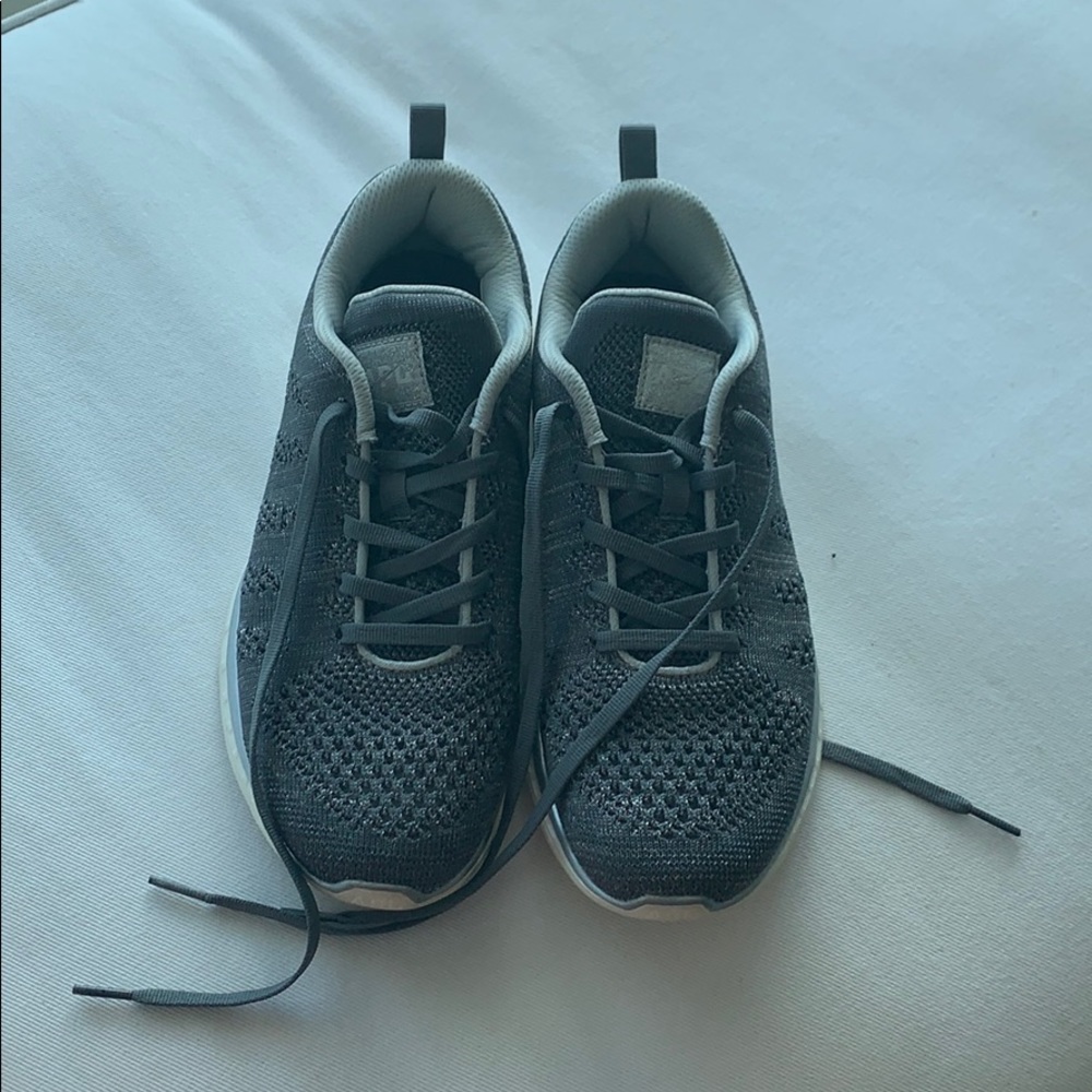 APL SILVER METALLIC THREAD SNEAKERS